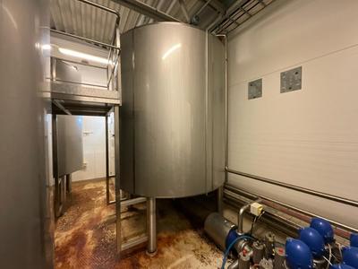 Overview picture of 2004 Fimatec s/s vertical storage tank 8.000L